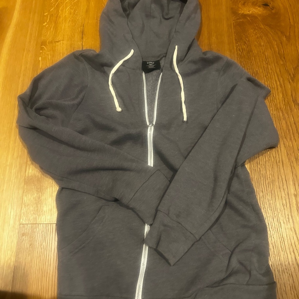 Men's Gray Zip-Up Hoodie